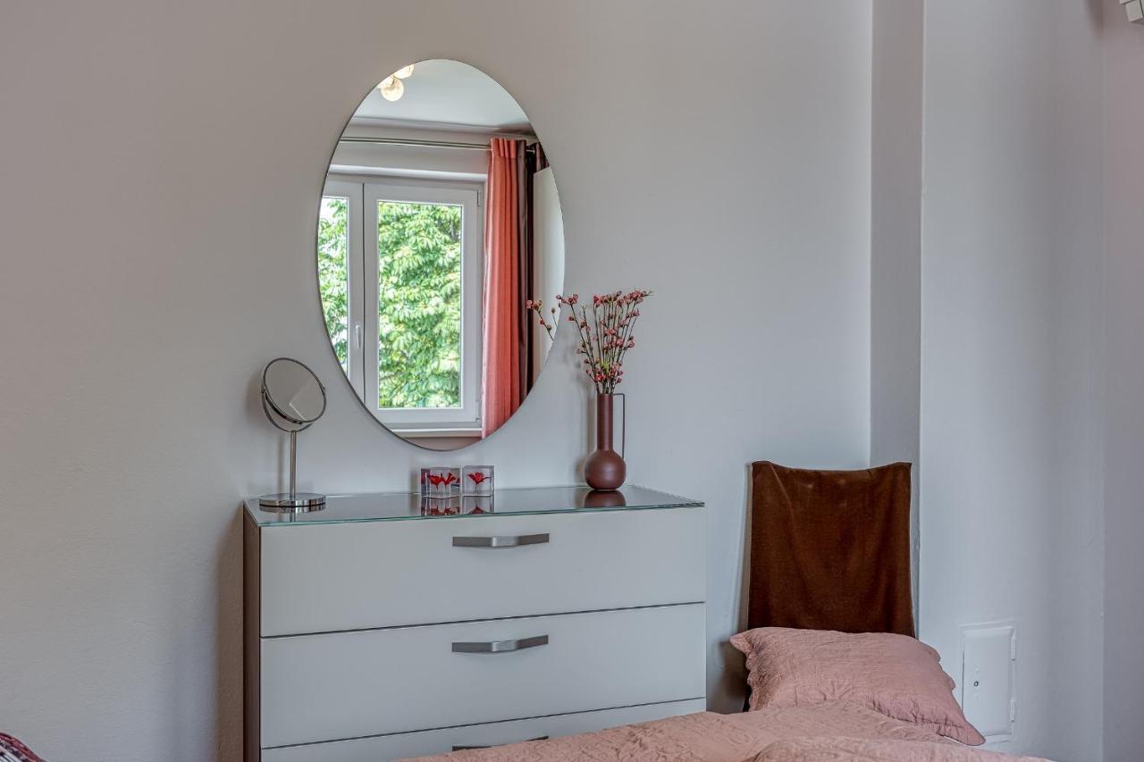 Apartment Mirjana โปเรช ภายนอก รูปภาพ